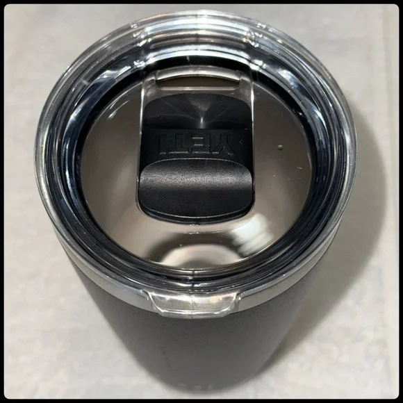 🔥🧊YETI Black Stainless Steel 20oz Tumbler with Lid. One Owner. A- condition. 👌🏼 - Picture 10 of 16